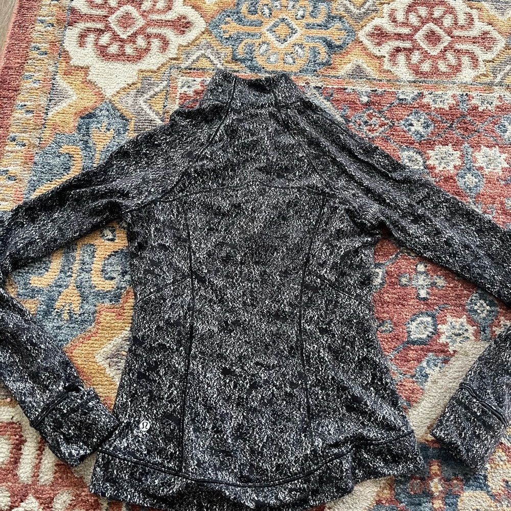 Fitted Lululemon Half-Zip Pullover - image 1